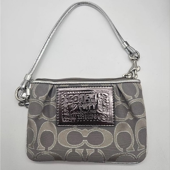 SUPER RARE! Coach Poppy Bucket Bag AND Coach matching wristlet! - Picture 12 of 12